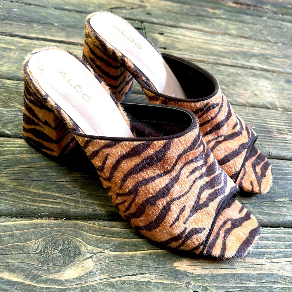 ALDO FAKE FUR TIGER PRINT OPEN TOE HEEL